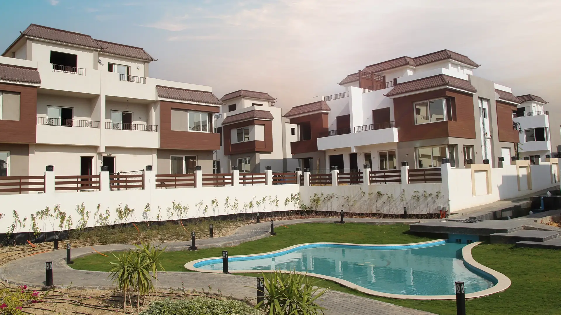 كمبوند روك فيل العبور