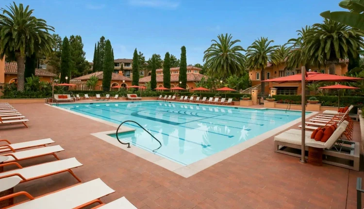 كمبوند فيلدج ويست الشيخ زايد  Village West Sheikh Zayed